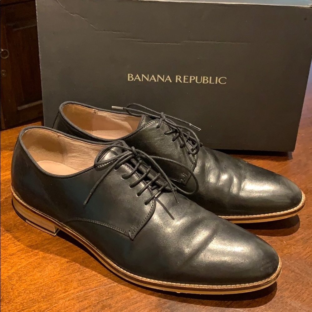 Banana Republic Leather Dress Shoes